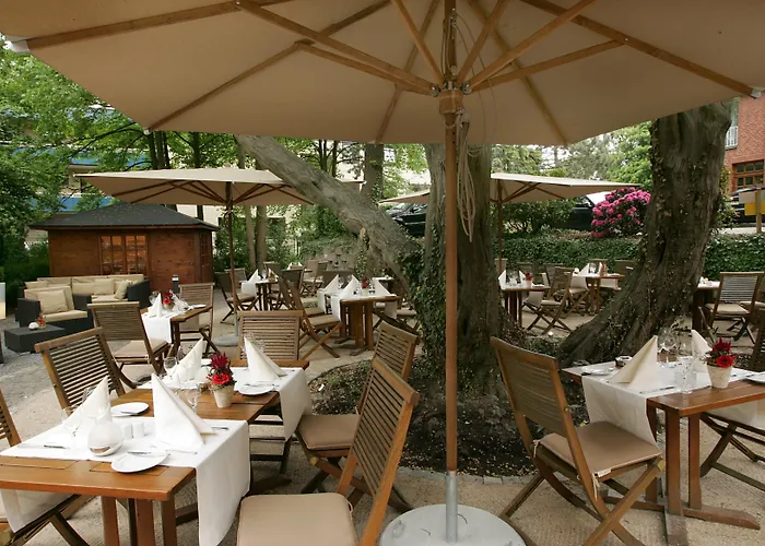 Hotel Western Premier Alsterkrug 4*