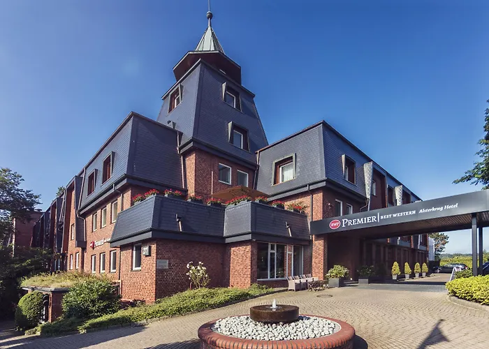 Hotel Western Premier Alsterkrug 4*